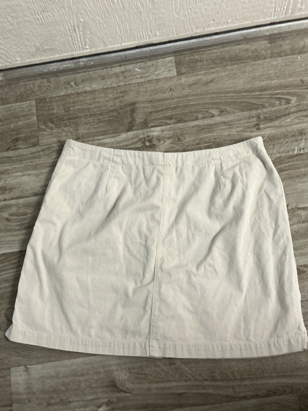 Vintage Y2K skort cargo style  size 14  off white snap skirt very good like new